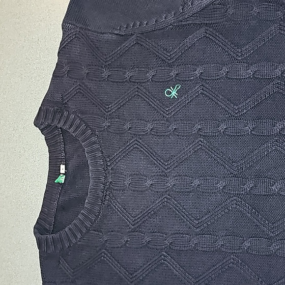 United Colors of Benetton (L) Navy Cable Knit Front Sweater - Picture 2 of 6